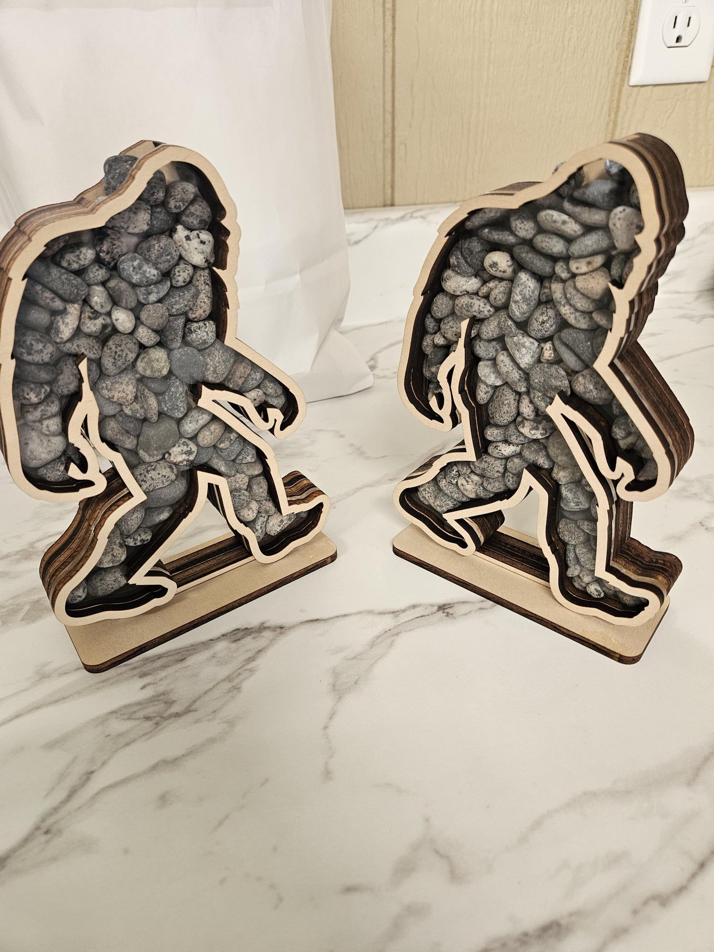 Yooper Stone Shadow Box Bigfoot Sodalite Glow UV Rocks